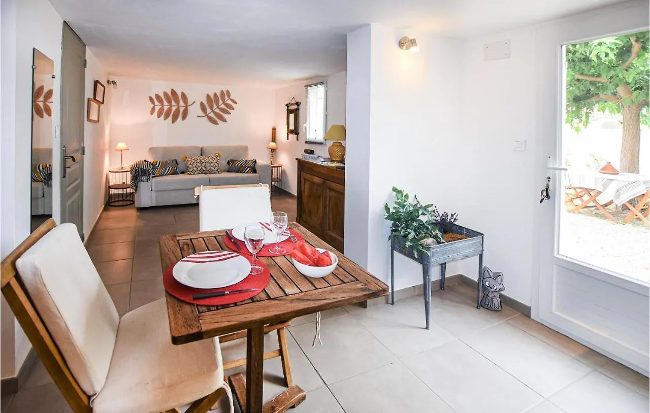 Awesome Apartment In Caumont-Sur-Durance France